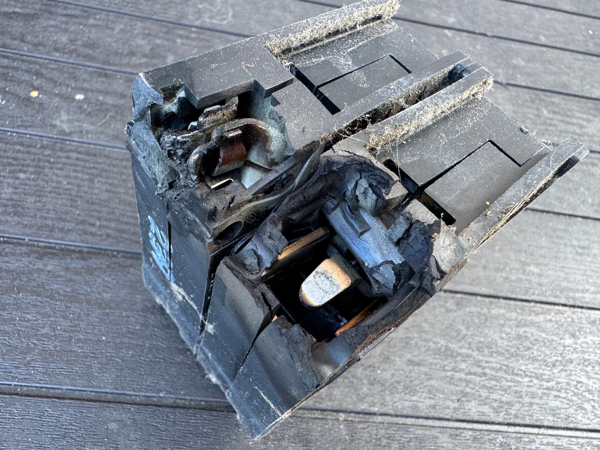 Gallery photos for Failed Main Breaker Shows Why Flickering Lights Demand Attention: Image #1