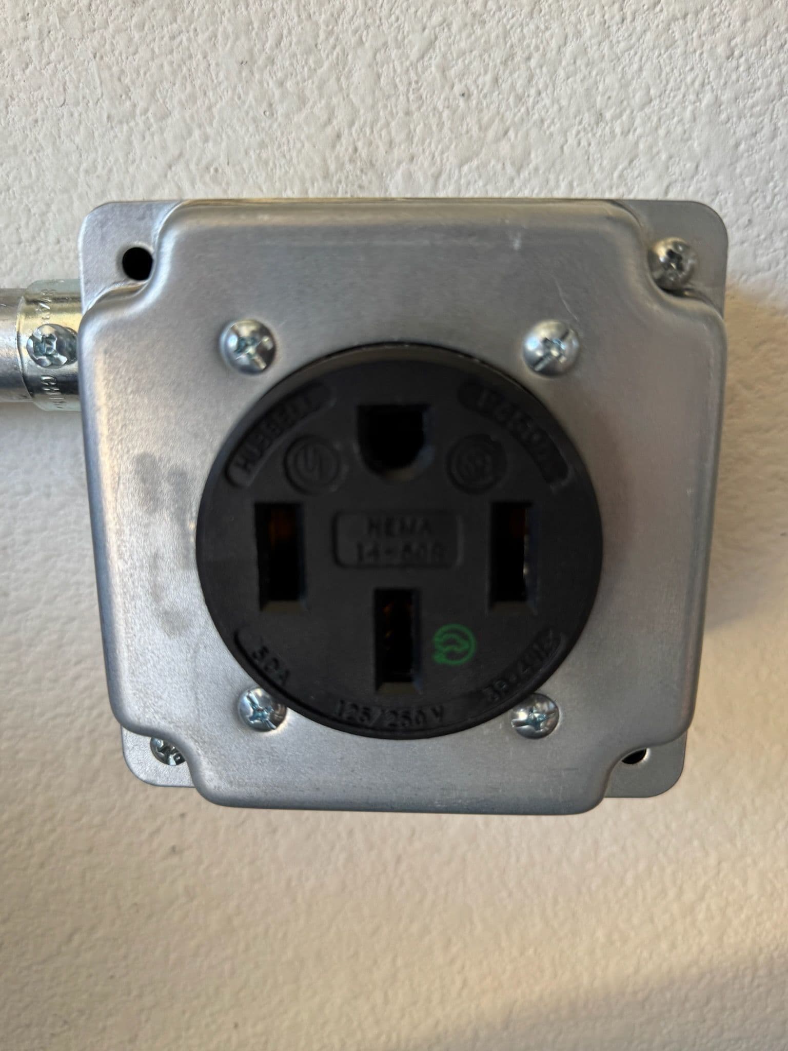 Project Expert NEMA 14-50 Outlet Installation image